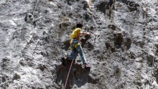 【二子山】穴のムジナと県立二子高校